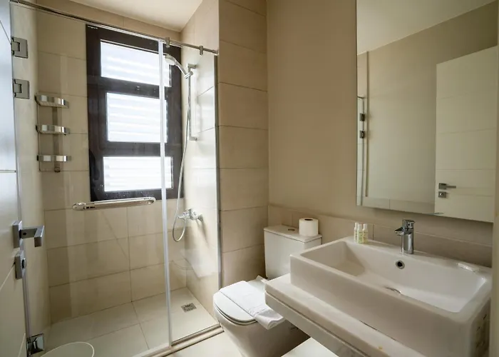 Chic Cyan 4br With Private Pool Villa Gurdaka