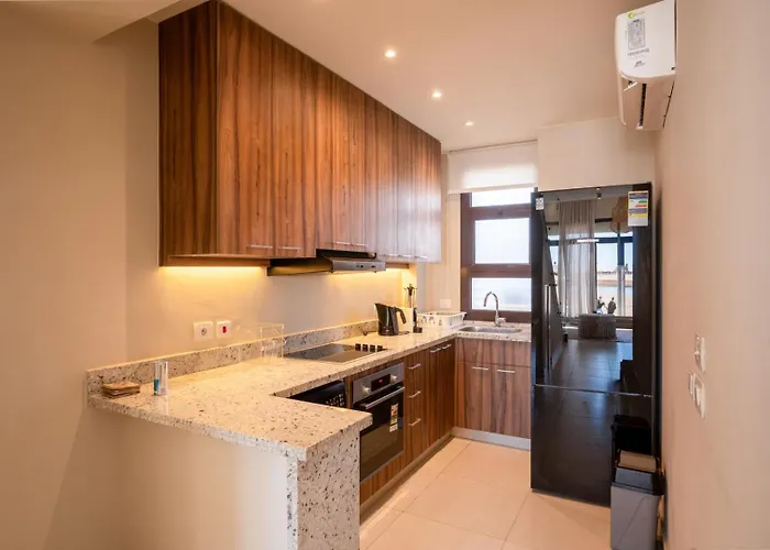 Chic Cyan 4br With Private Pool * Gurdaka