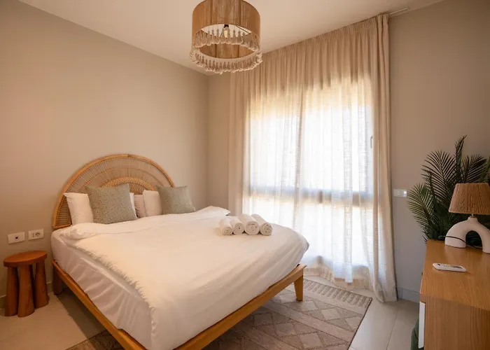 Chic Cyan 4br With Private Pool