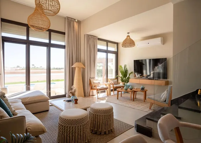 Villa Chic Cyan 4br With Private Pool Gurdaka
