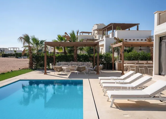 Chic Cyan 4br With Private Pool *