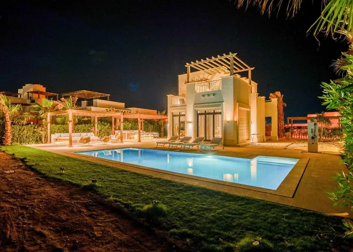 Villa Chic Cyan 4br With Private Pool Gurdaka