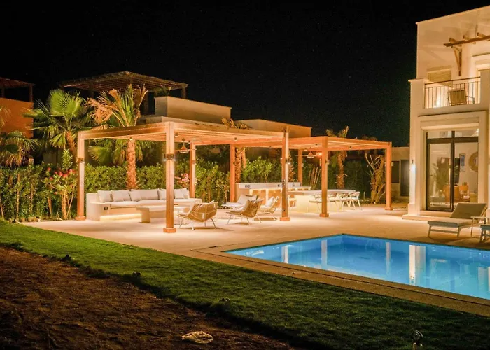 Villa Chic Cyan 4br With Private Pool Gurdaka